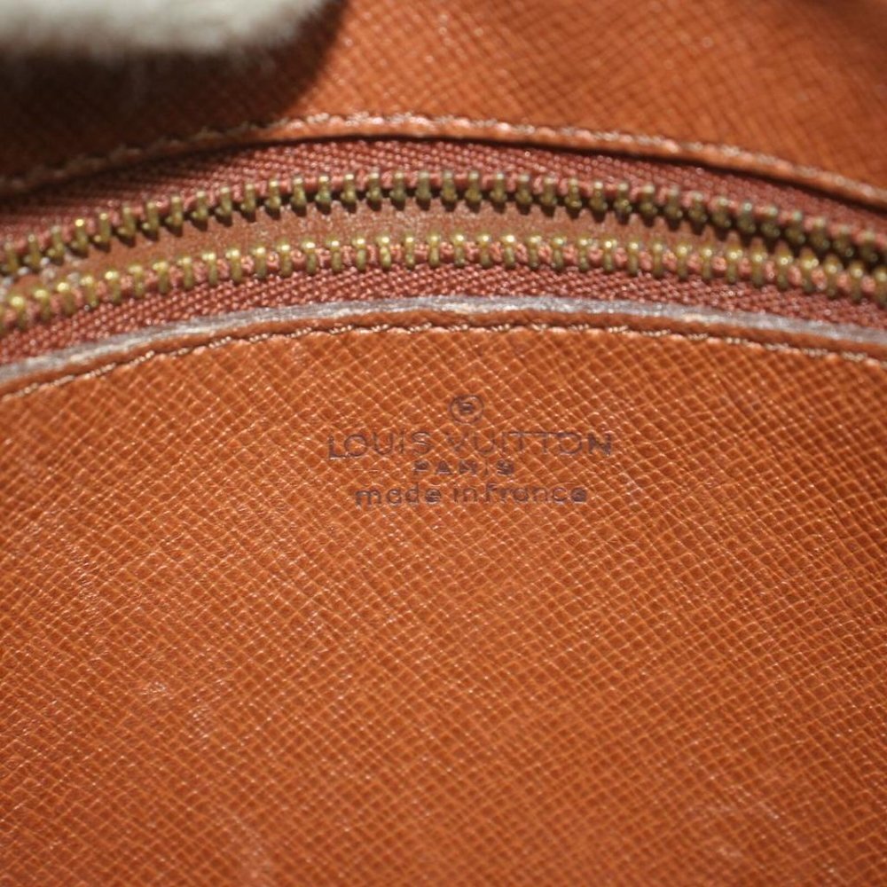 Louis Vuitton Monogram Trocadero 27 Crossbody Bag - Picture 2 of 12